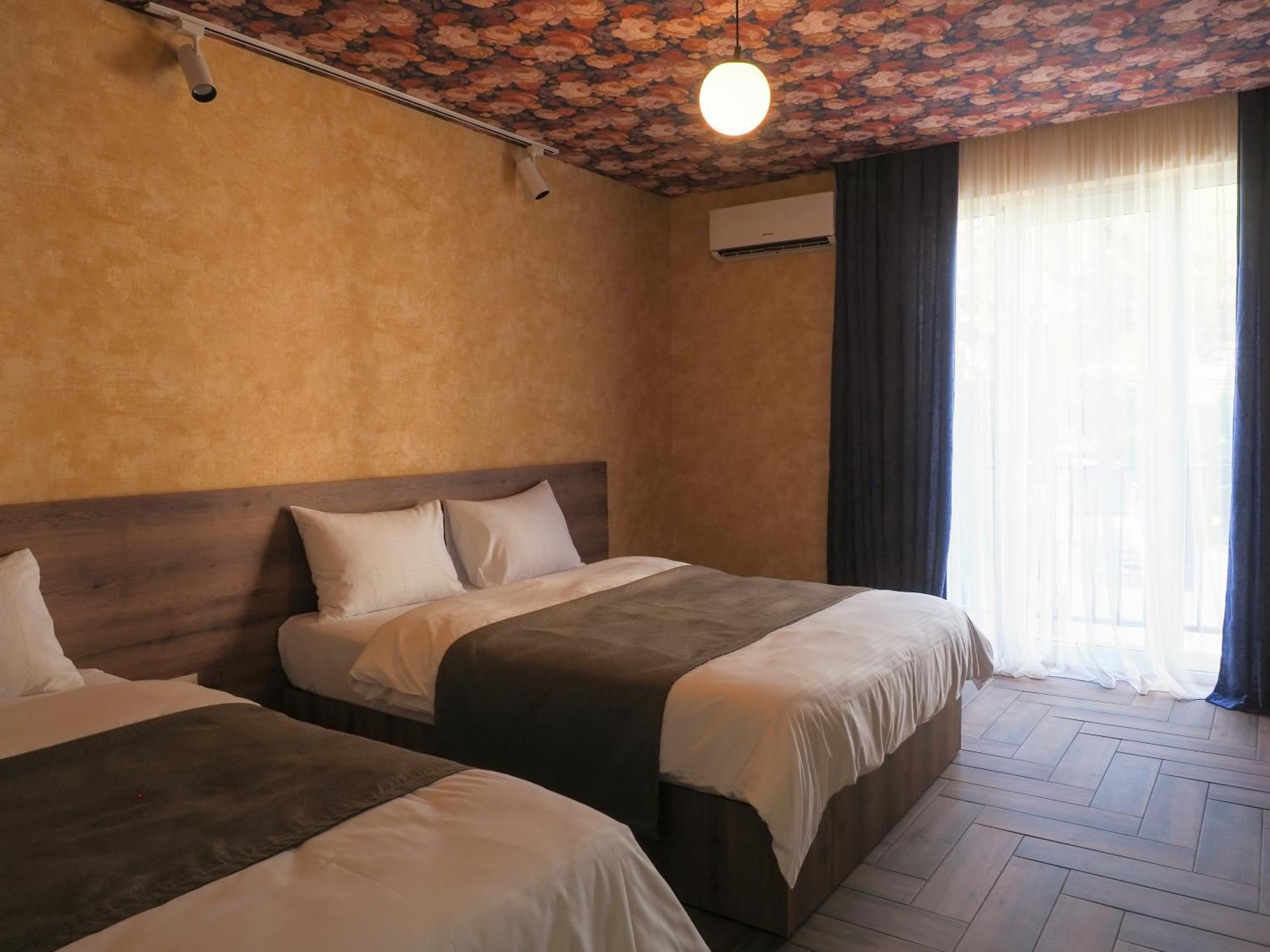 Hotel Hills In Old Tbilisi Exterior foto
