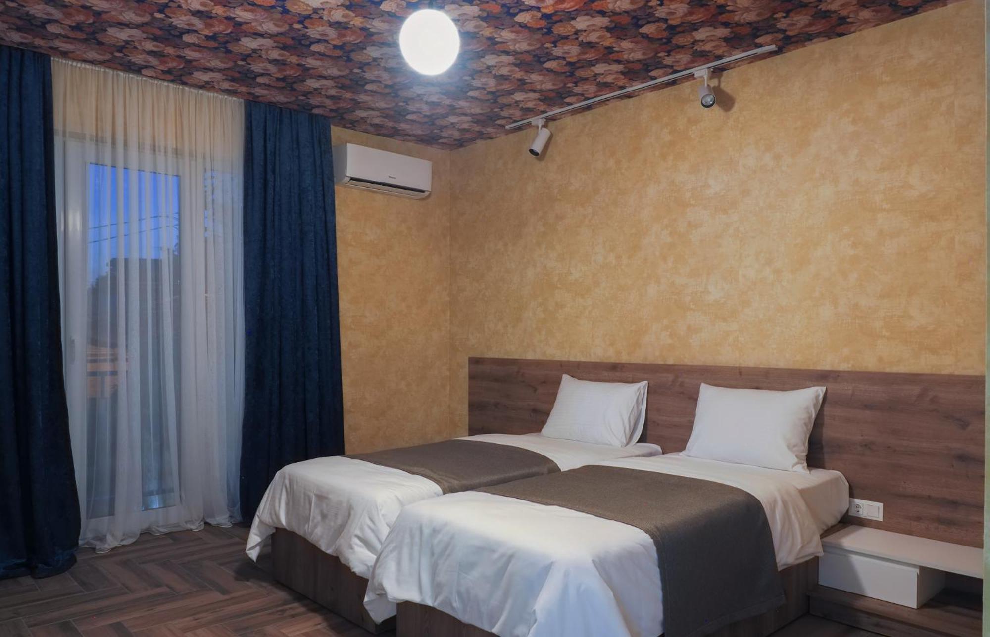Hotel Hills In Old Tbilisi Exterior foto